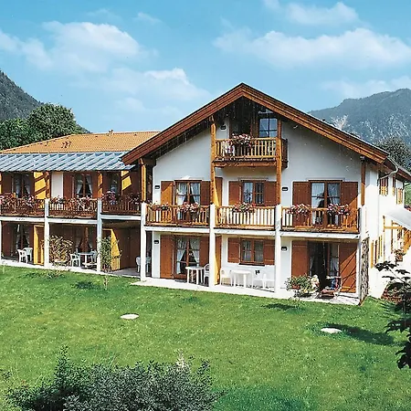 St. Leonhard Am See 100s *
